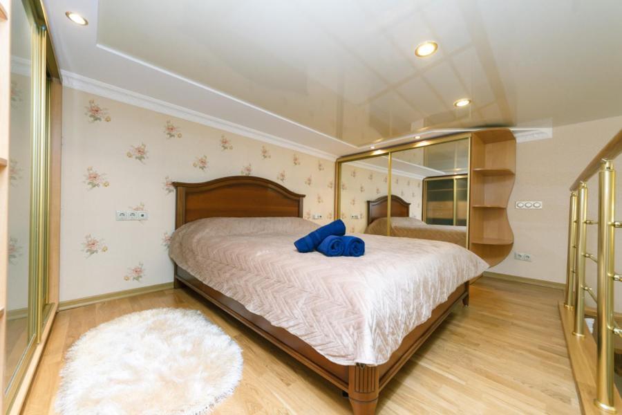 Stylish Two-Level Flat 2 Min From Khreschatyk Κίεβο Εξωτερικό φωτογραφία