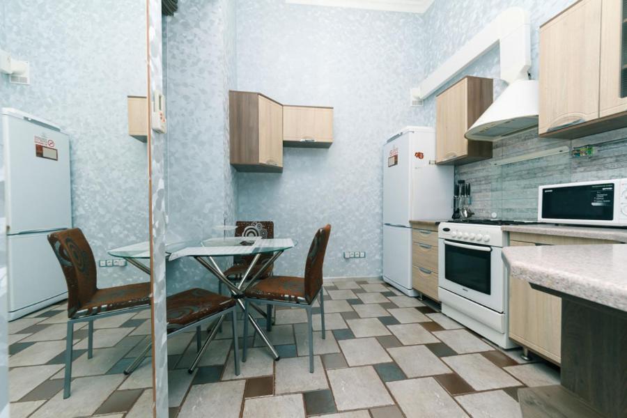 Stylish Two-Level Flat 2 Min From Khreschatyk Κίεβο Εξωτερικό φωτογραφία