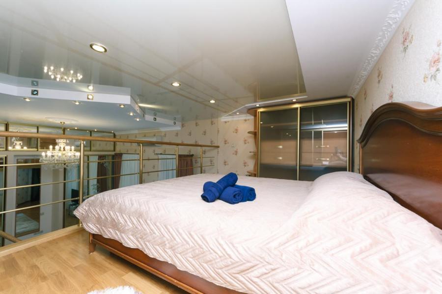 Stylish Two-Level Flat 2 Min From Khreschatyk Κίεβο Εξωτερικό φωτογραφία