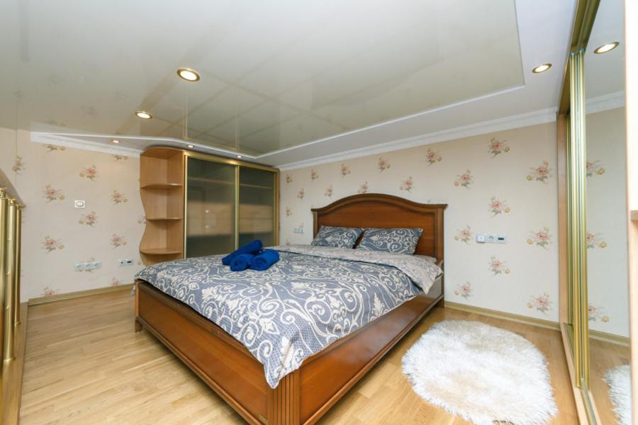 Stylish Two-Level Flat 2 Min From Khreschatyk Κίεβο Εξωτερικό φωτογραφία